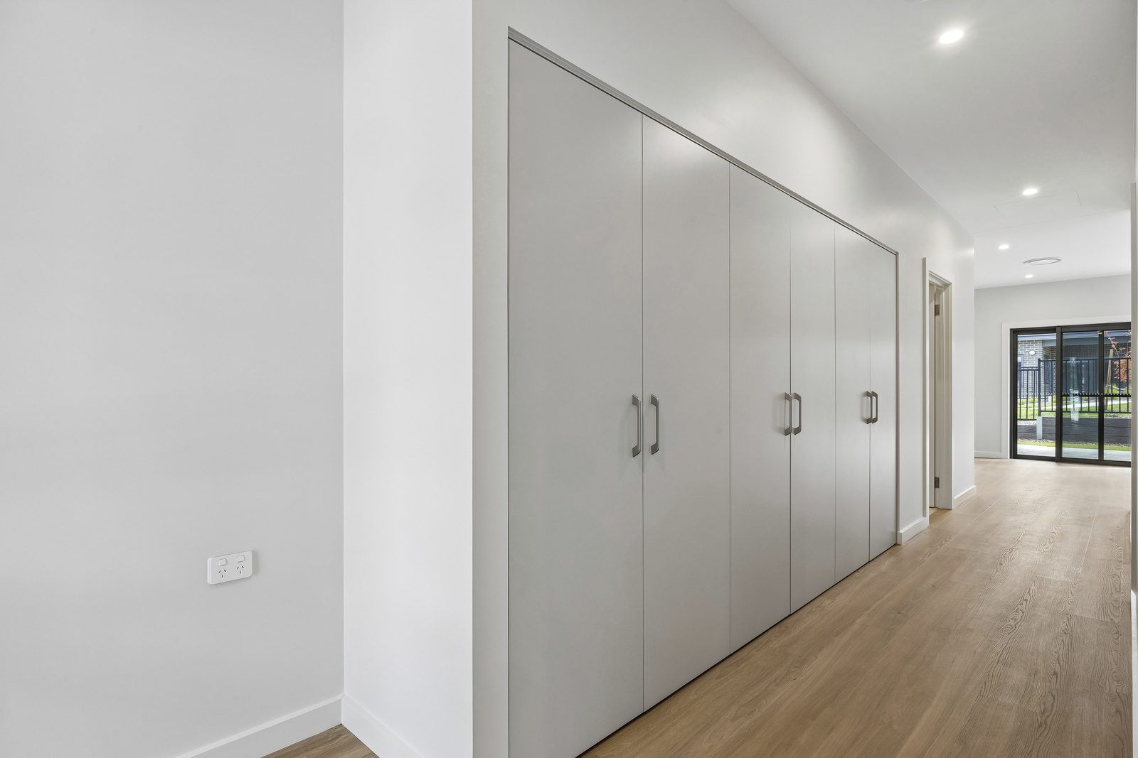 Brand New, Modern living – Ready Now.