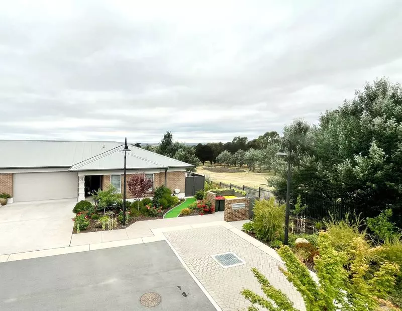 Spacious Corner Villa with Views