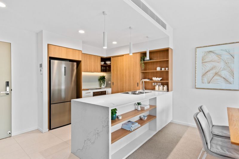 South-facing apartment with stunning Burleigh Golf Course views