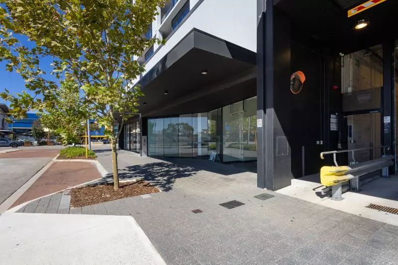 Great Location, Modern & Professional Lifestyle!