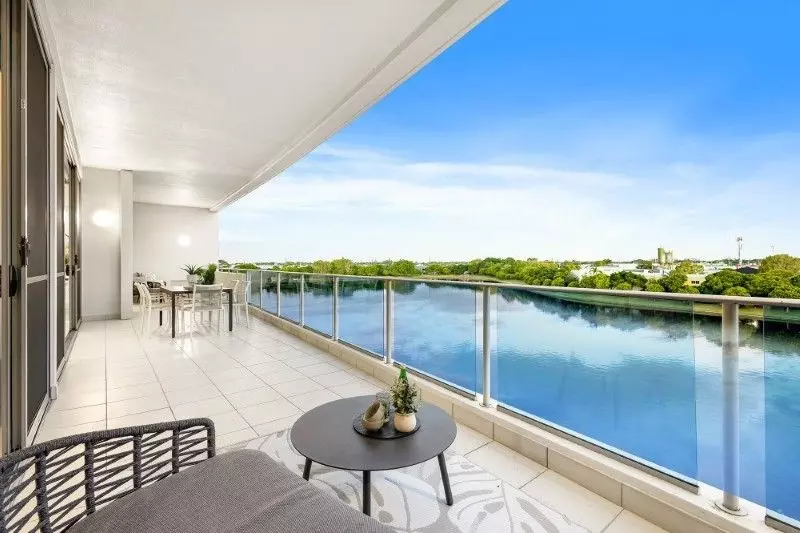 127 Grand Penthouse