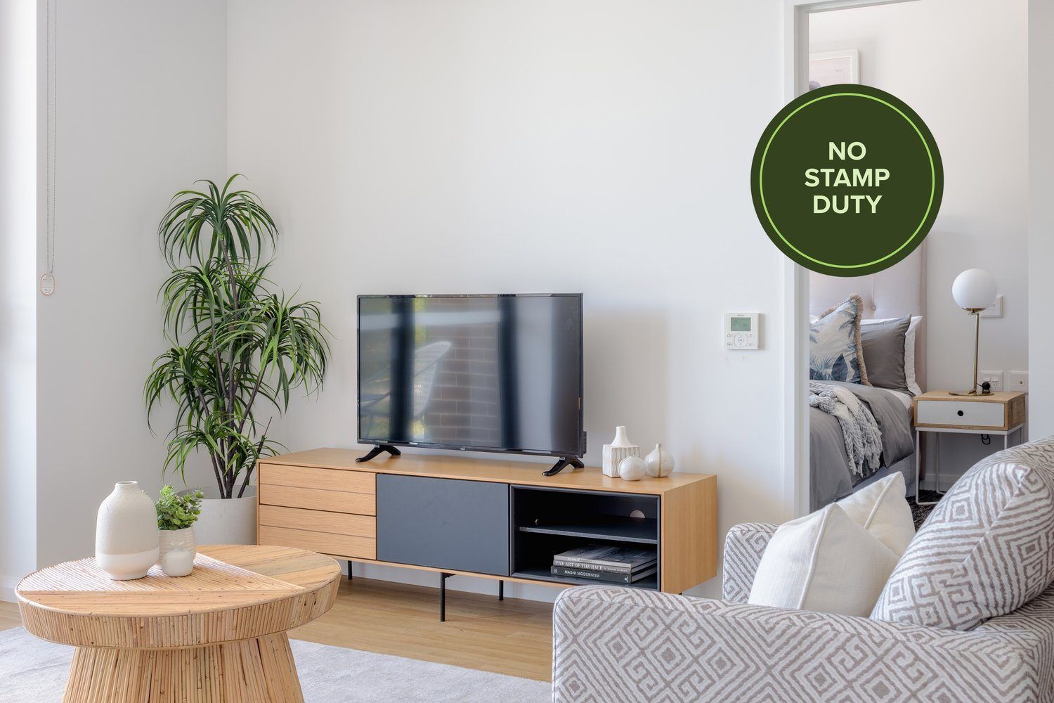 Generous two-bedroom apartment with beautiful views