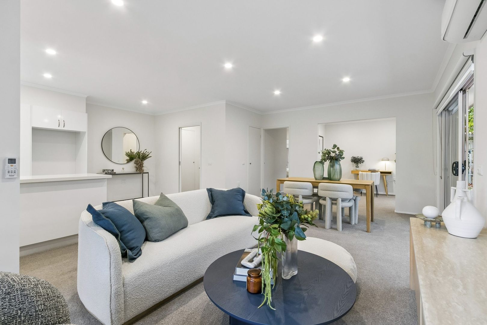 Beautifully refurbished 2-bed plus study villa