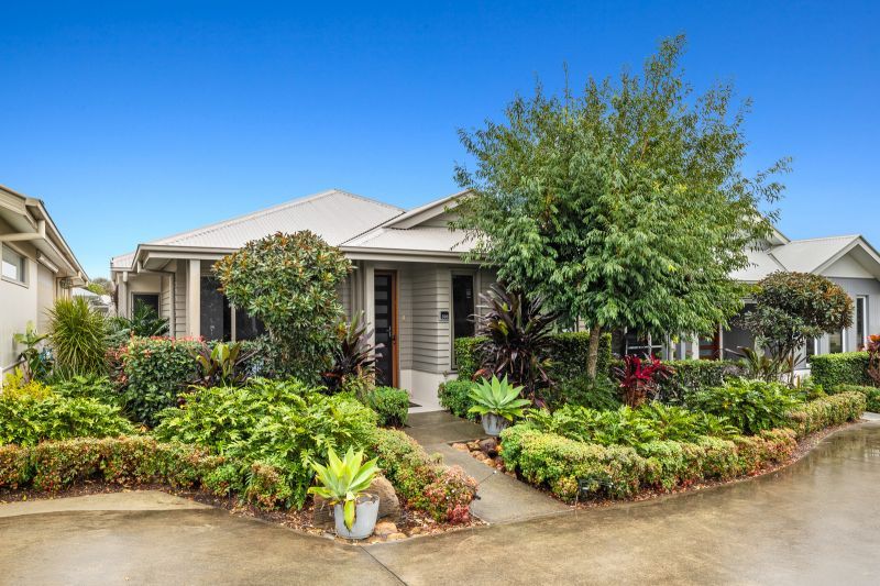 Modern Living in a Tropical Haven