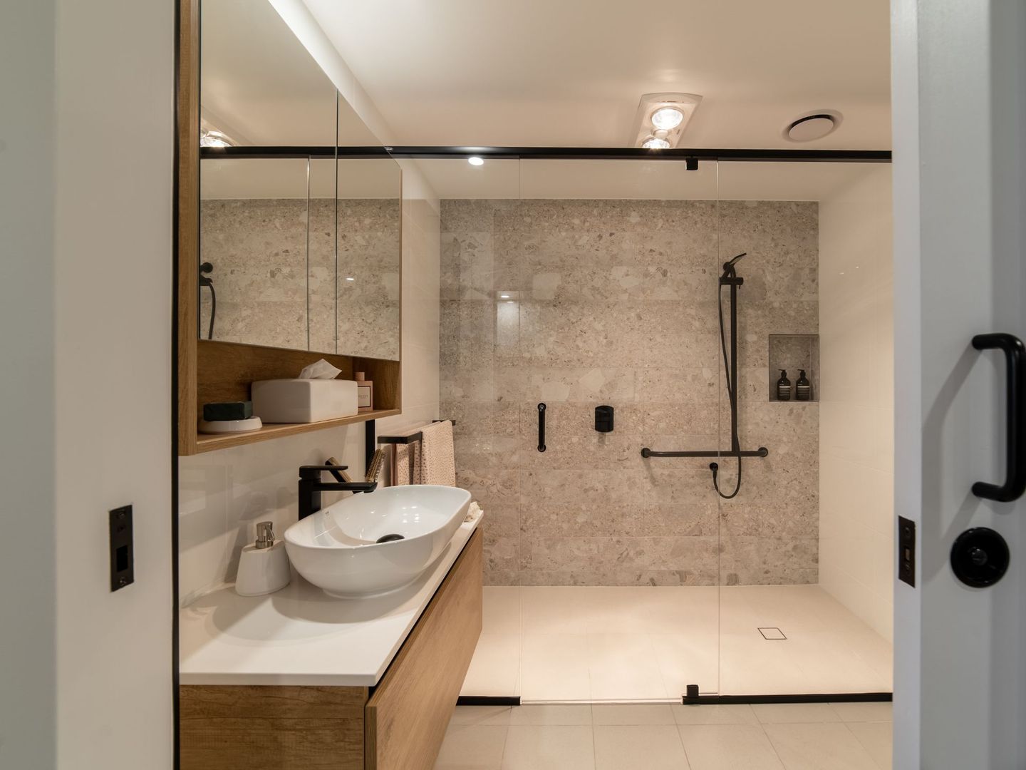 Apartment 410 - 2 Bed + 2 Bath + Study Nook