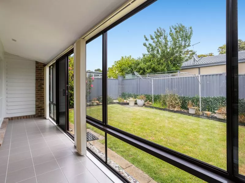 Lovely Villa with Courtyard and Sunroom