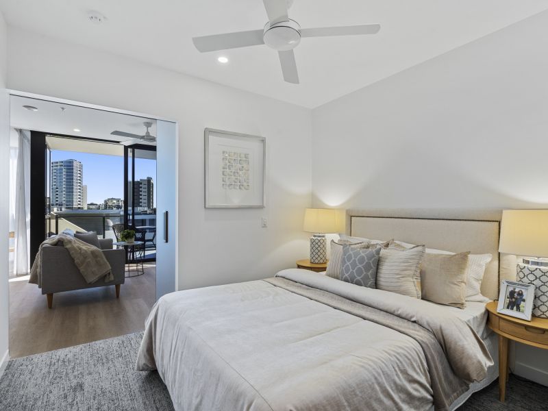 One-bedroom apartment with services