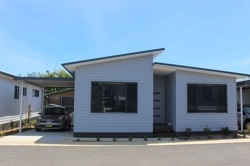 Beautiful Two Bedroom Home Perfect For Entertaining