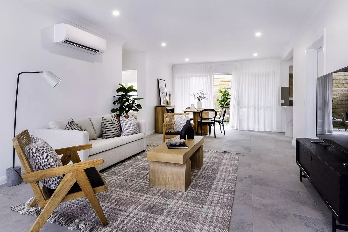 003 Spoonbill Avenue/33 Shearwater Drive, Shortland, NSW 2307