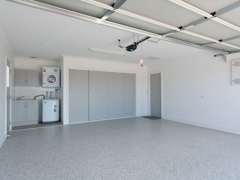 Stunning home, never lived in!