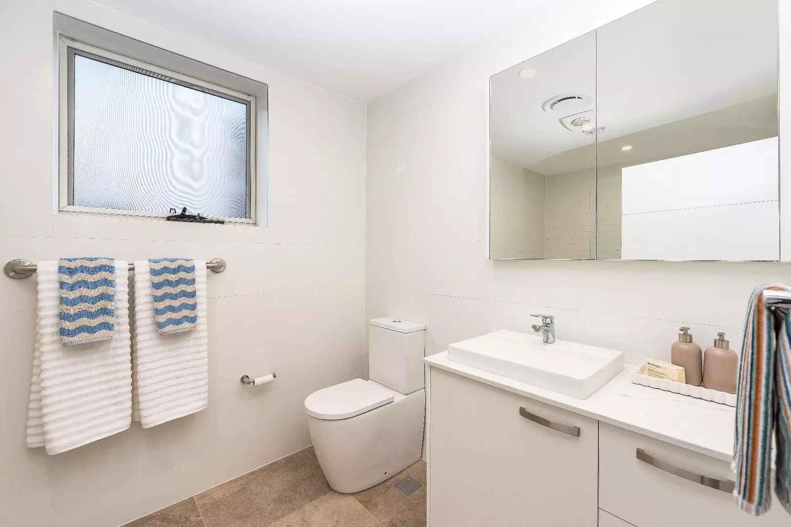 012 Sanderling Place/33 Shearwater Drive, Shortland, NSW 2307