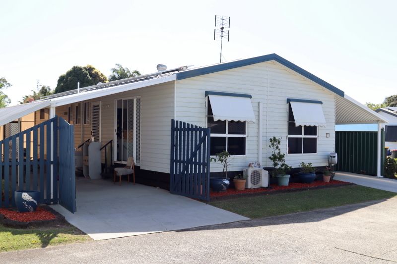 Tweed Broadwater Village, an Over 50’s Pet Friendly Lifestyle Village. 