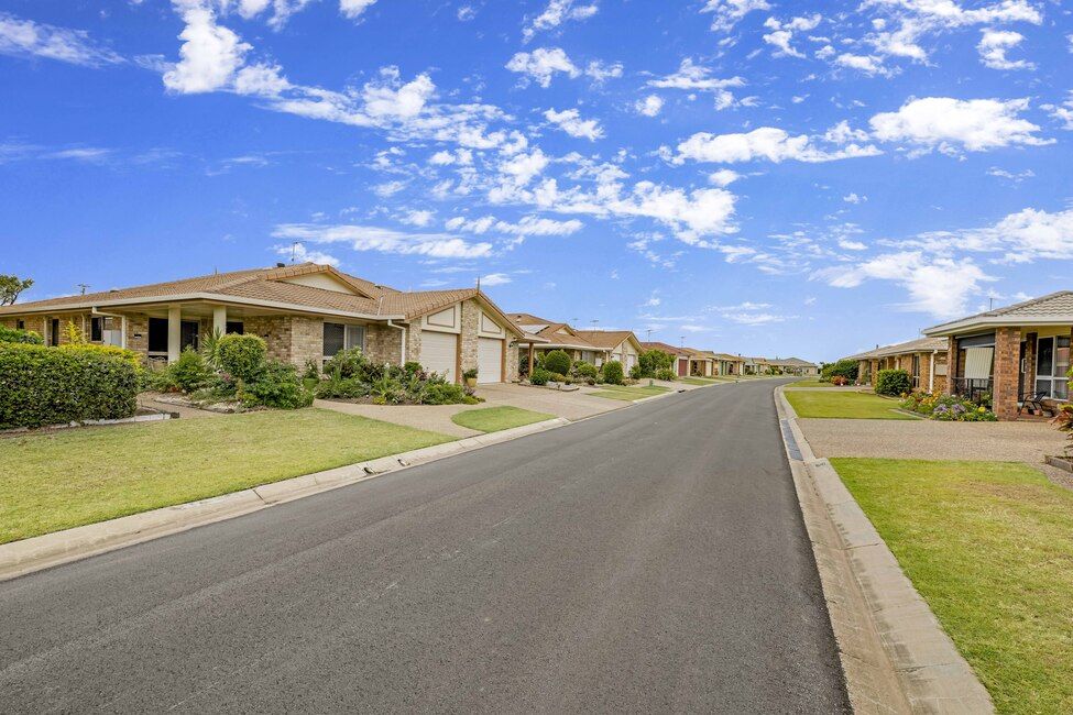 Enjoy the good life, at Carlyle Gardens 