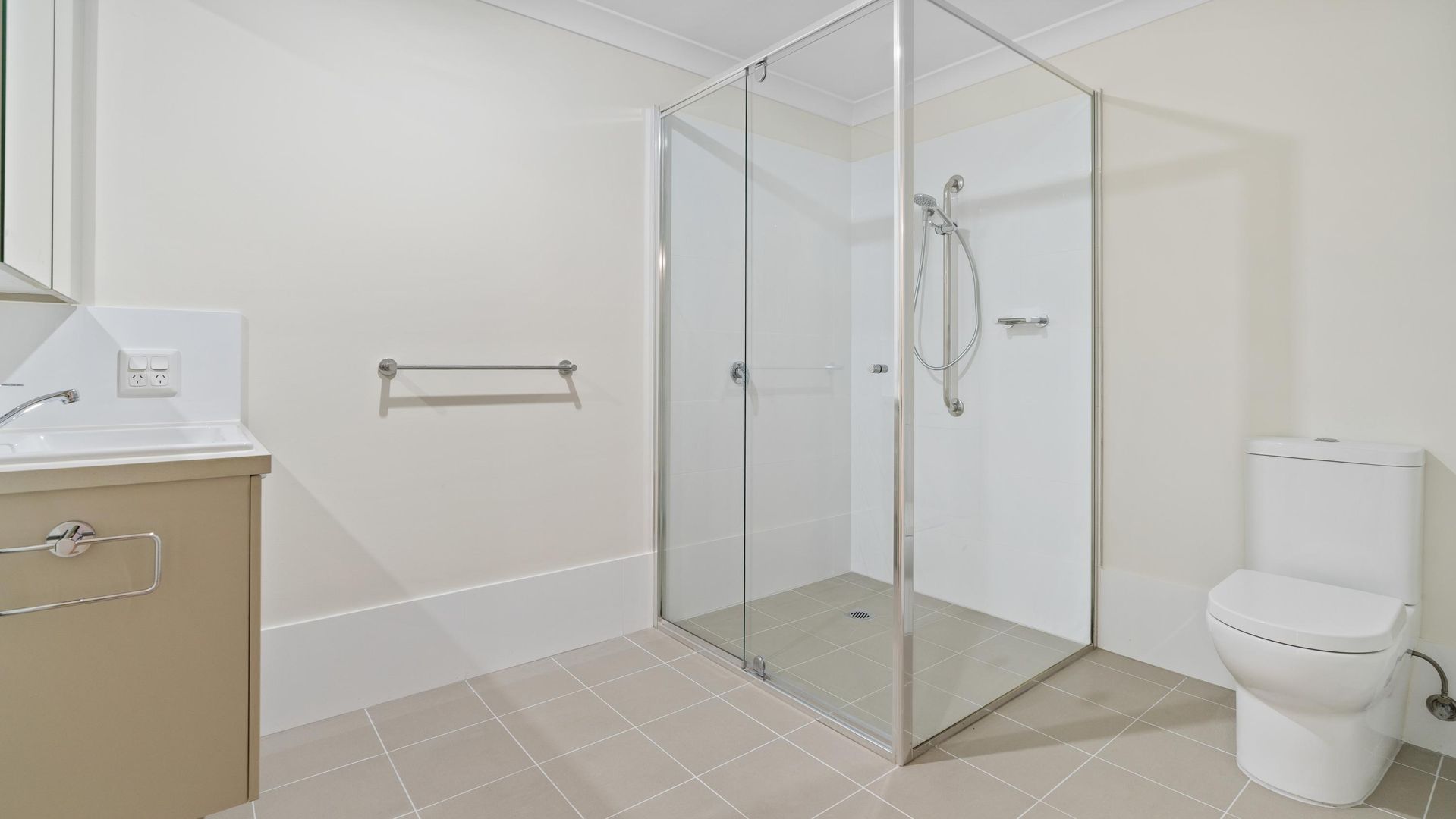 200/100 Gilchrist Dr, Campbelltown NSW 2560