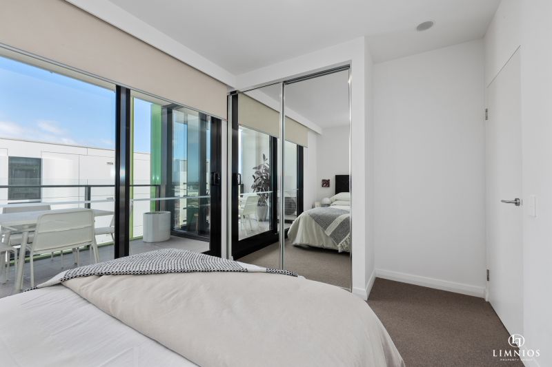 Contemporary Style Apartment in Perfect Location