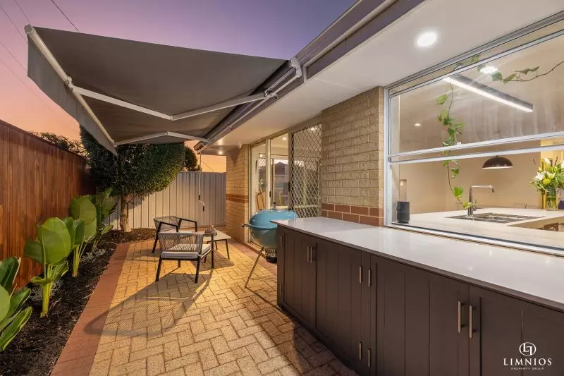 Standalone street front villa