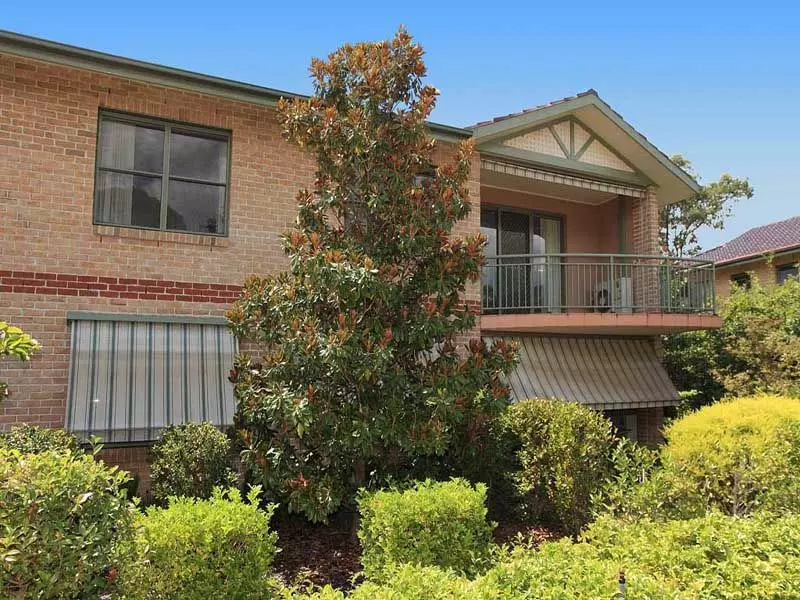 Picture perfect outlook and spacious proportions for relaxed retirement  living.