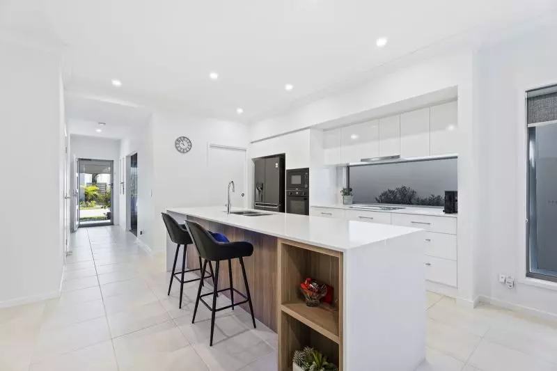 Site 365 - Established Berwick H6