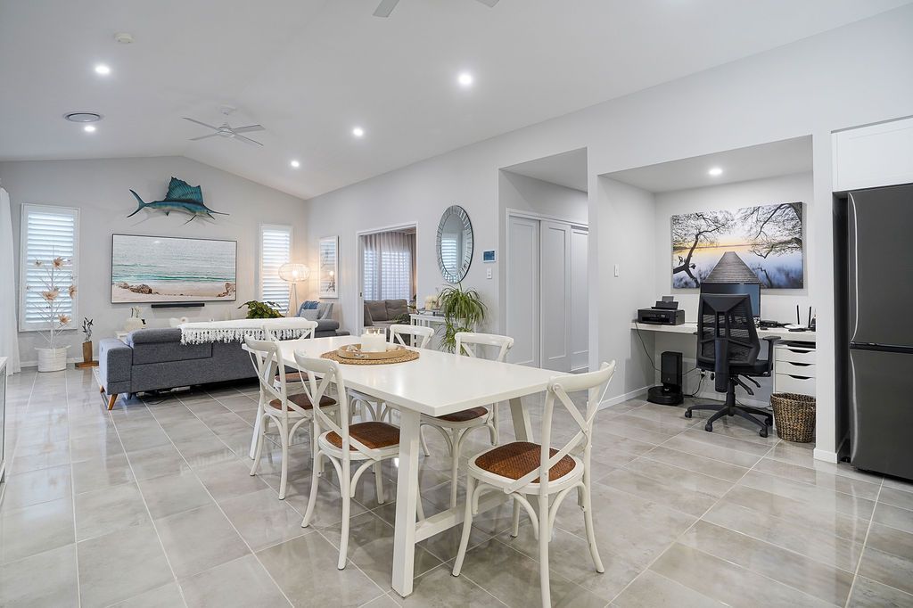 203 Beachmere Bay