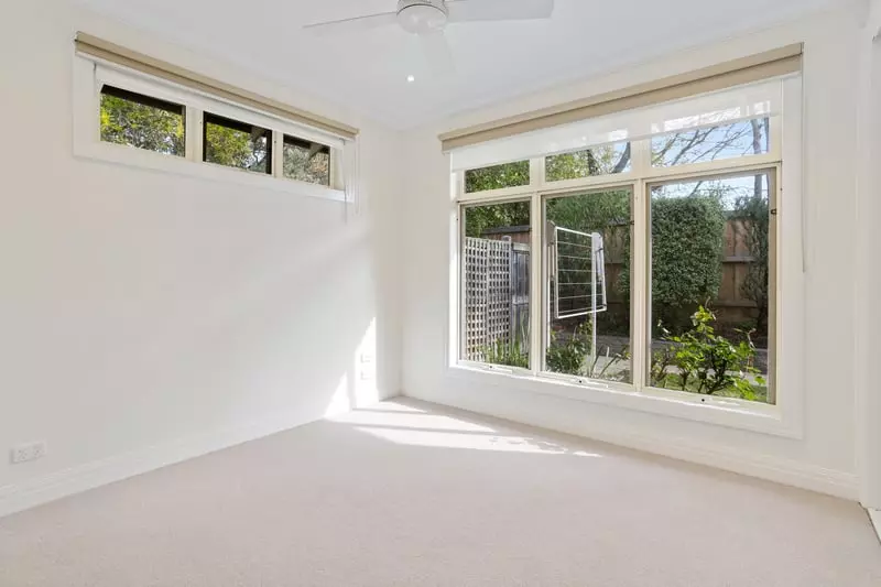 Bright, Refreshed Unit in Quiet Court Setting