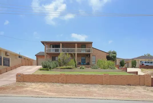 180 degree ocean views!