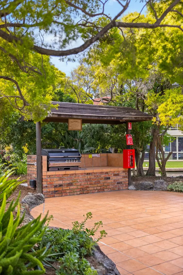 The Governor's Retirement Resort - Independent Living close to town