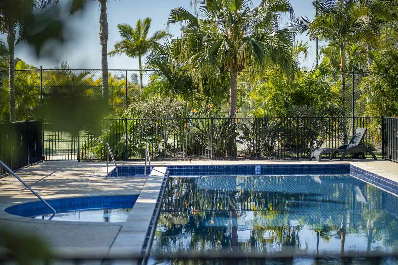 Sophisticated Lakefront Luxury