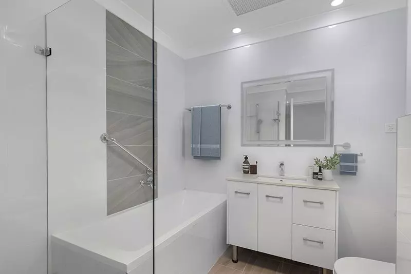 3 bedroom contemporary unit with easy access and light-filled throughout