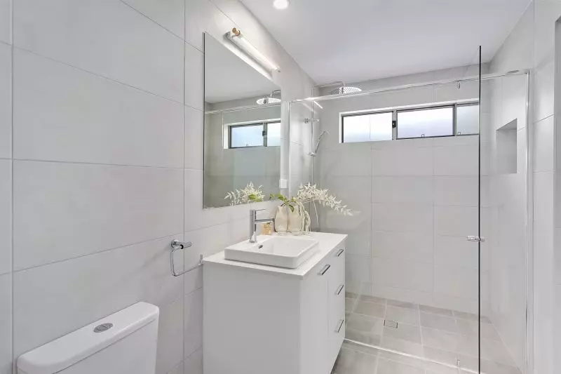 Find sanctuary between the country & the sea