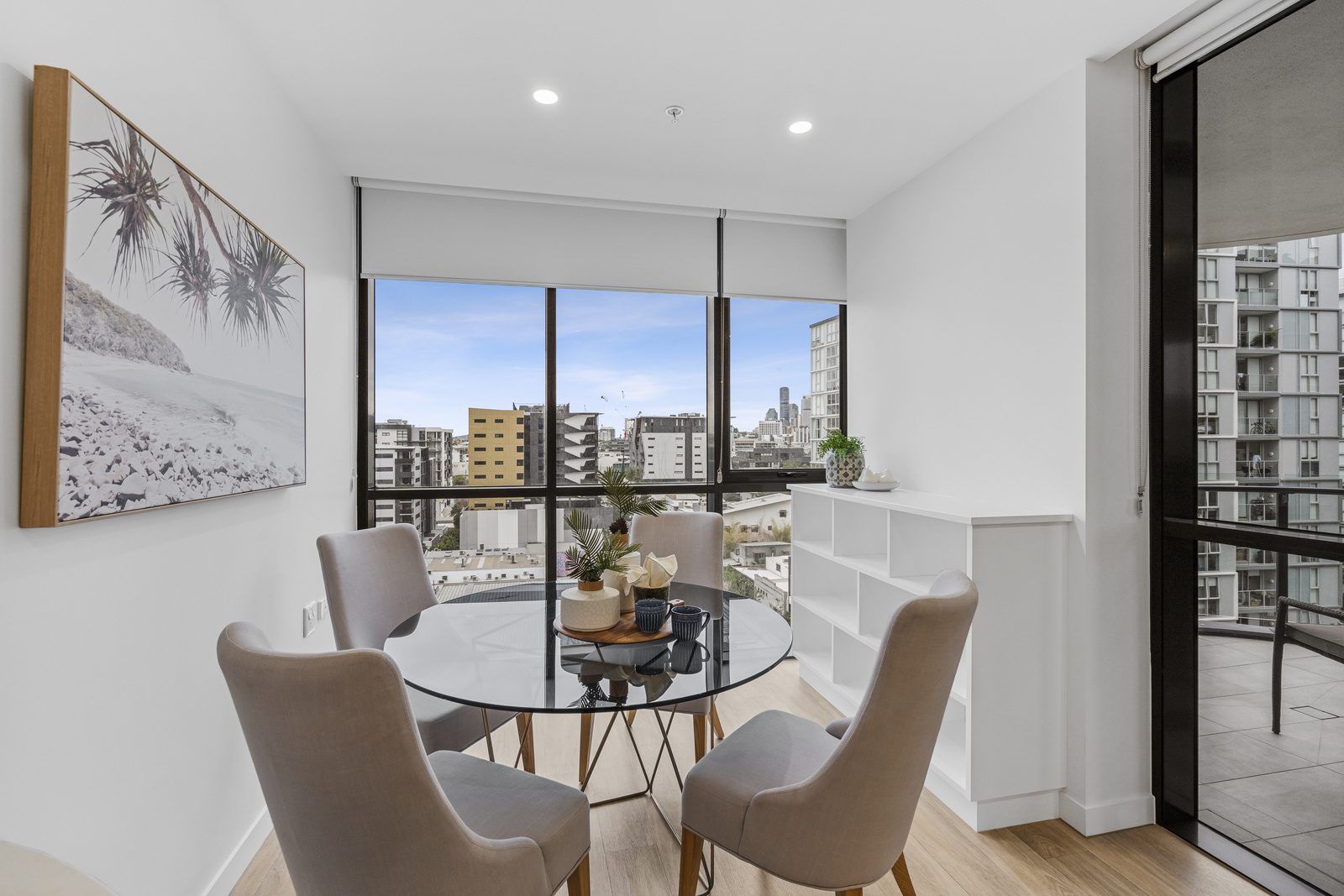 Seamless one bedroom apartment