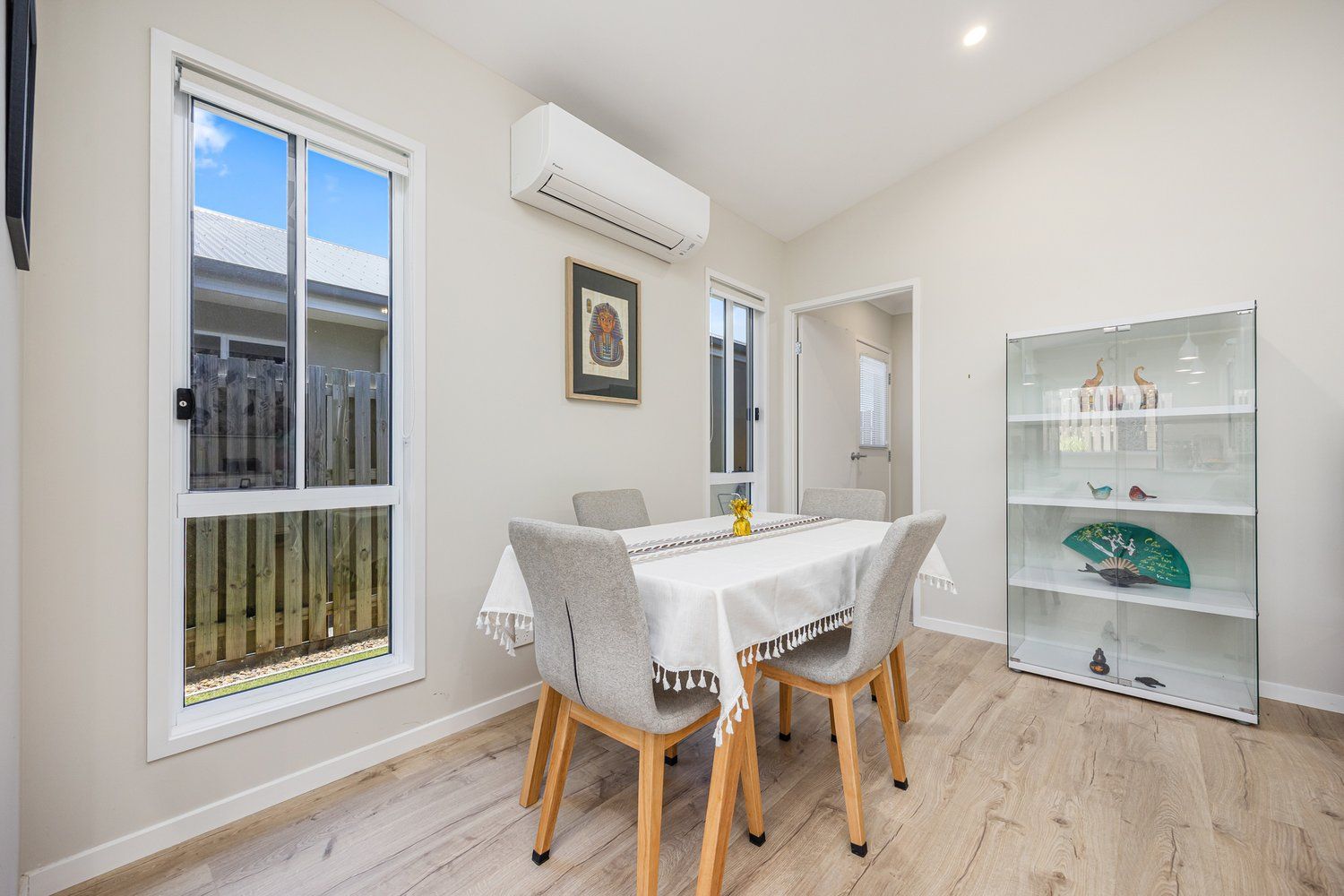 Simplicity, Comfort & Modern Alfresco Living