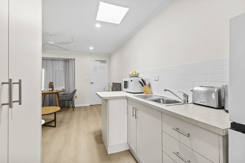 Fresh Finish, Ideal Location