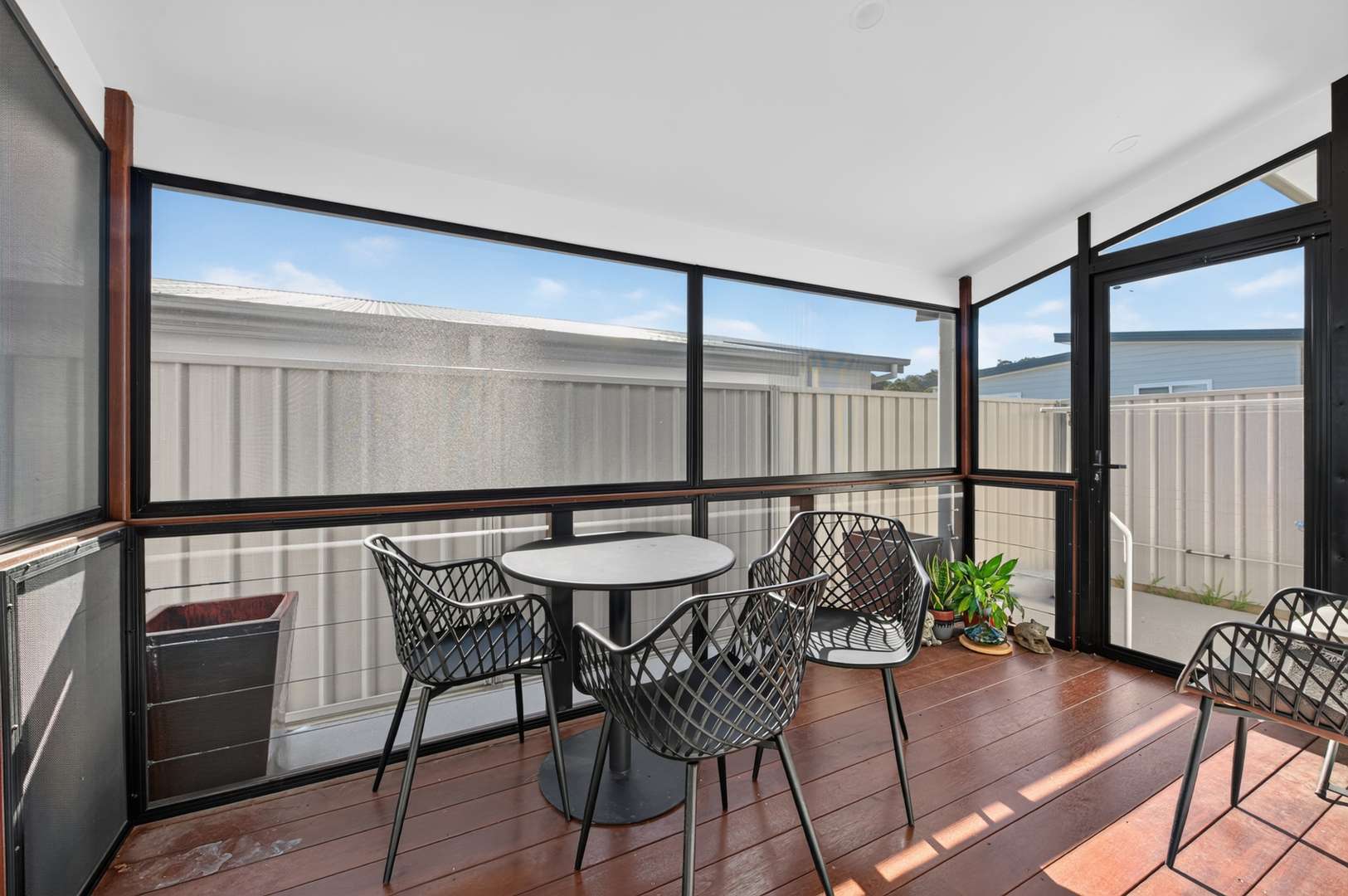 Lusso Estate - Relaxed Three-Bedroom House