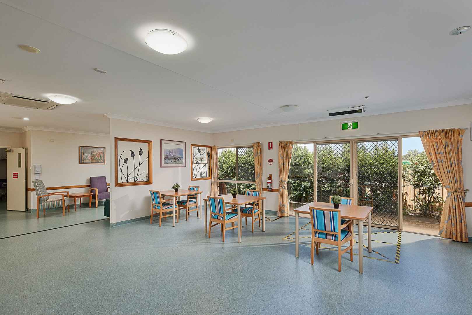 Clive Burdeu Aged Care Service - Churches of Christ 