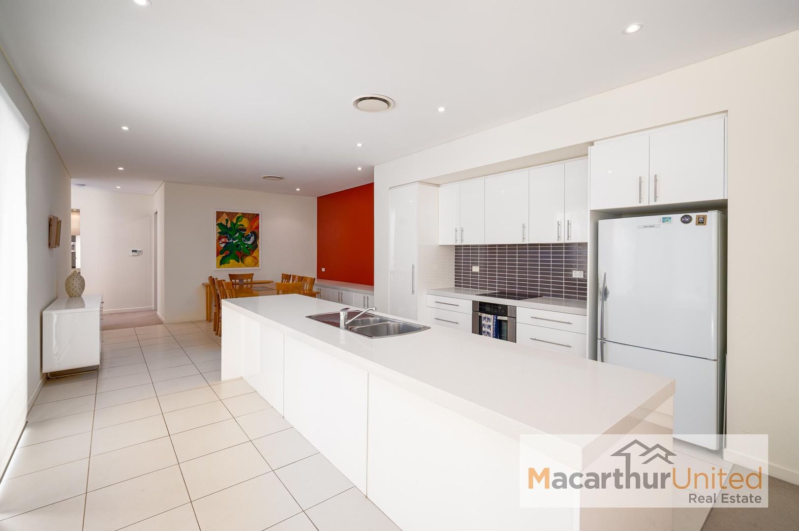 OH, WHAT A BEAUTY!!! SUN-SOAKED VILLA NOW AVAILABLE!