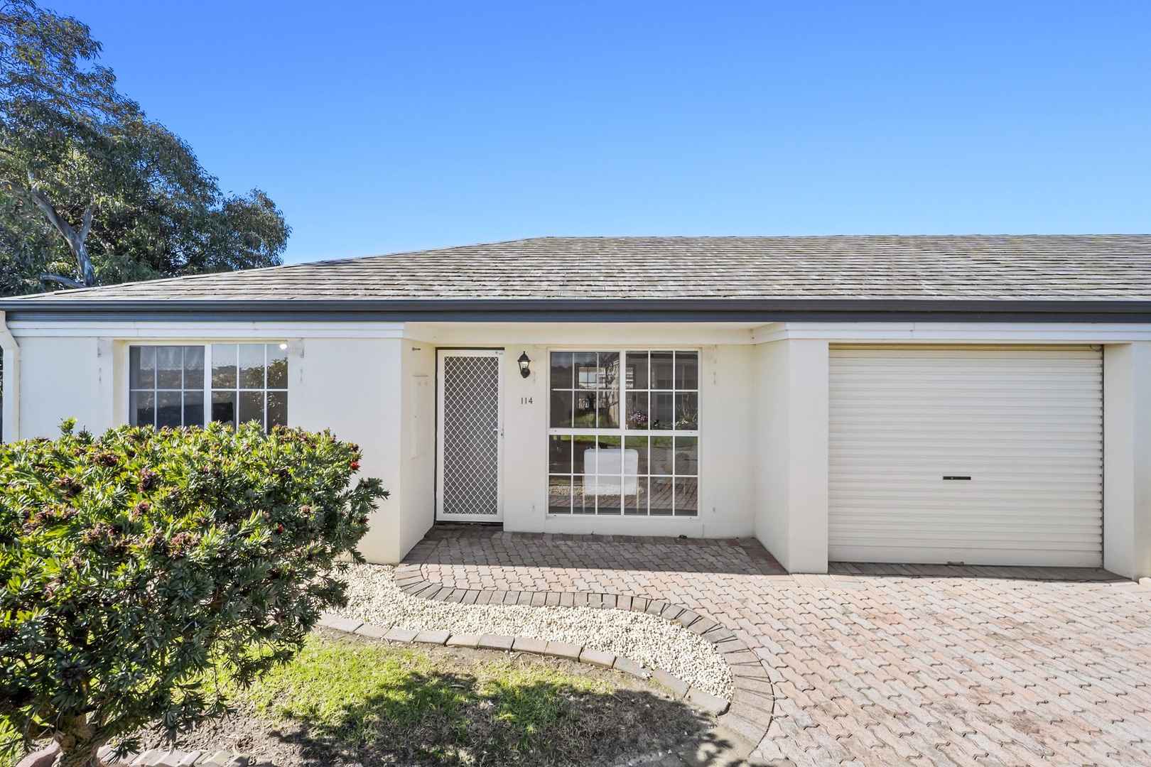 Stylish Living by the Bay