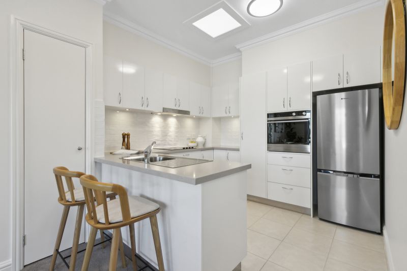 Spacious and bright two-bedroom apartment