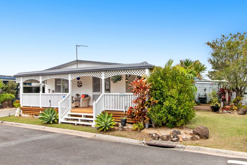 North Star Holiday Resort - Over 50's Residential Park