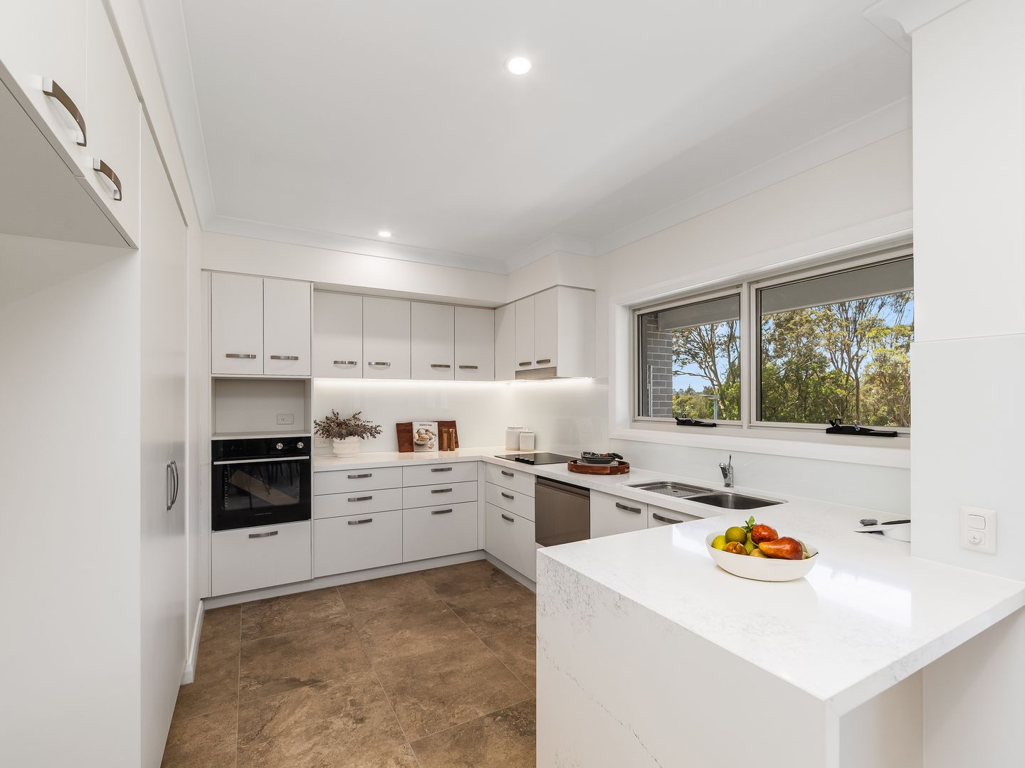 030 Ibis Crescent/33 Shearwater Drive, Shortland, NSW 2307