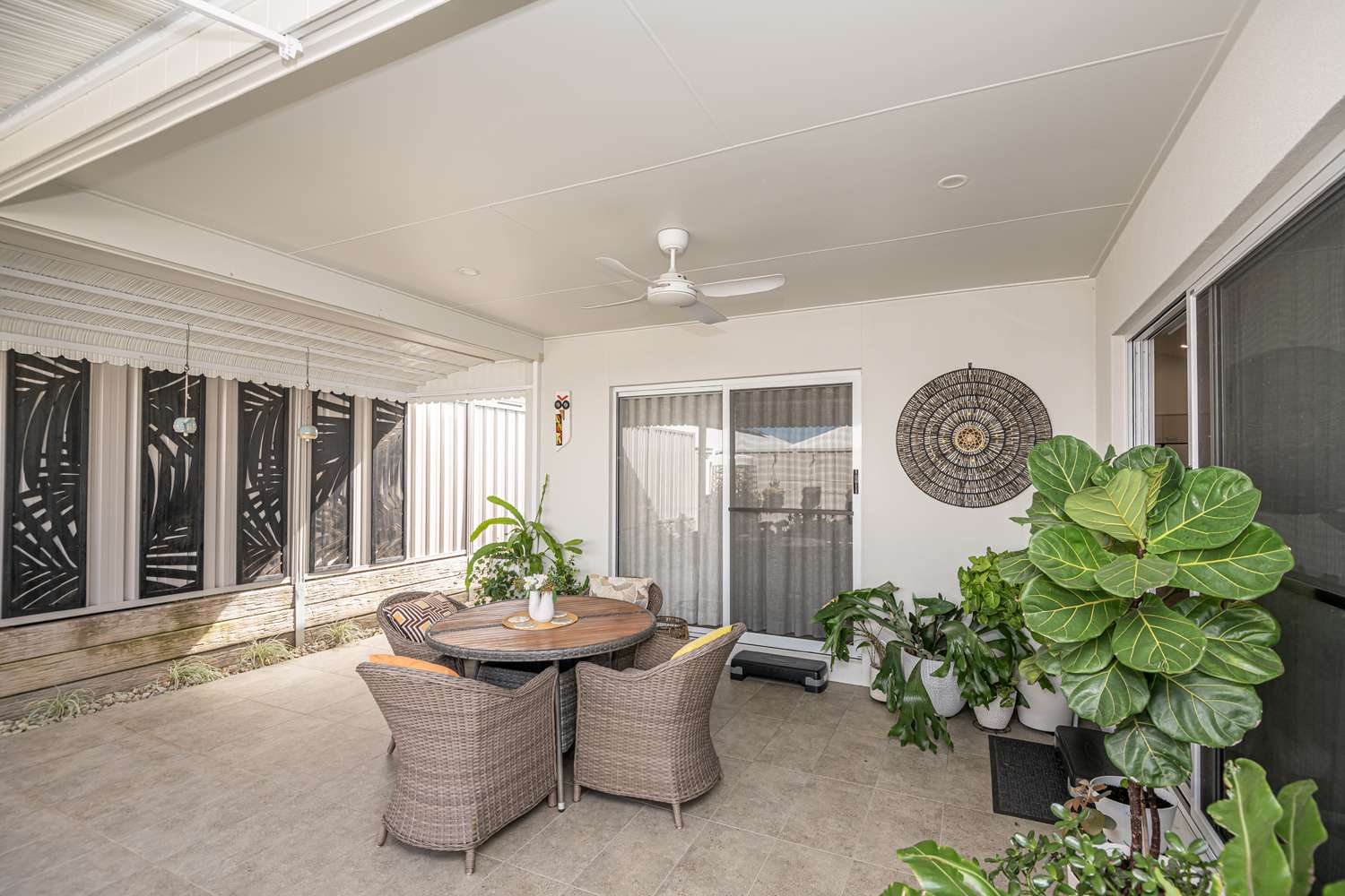 Exquisite Willow Design