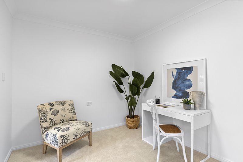 Beautifully renovated unit surrounded by lush gardens
