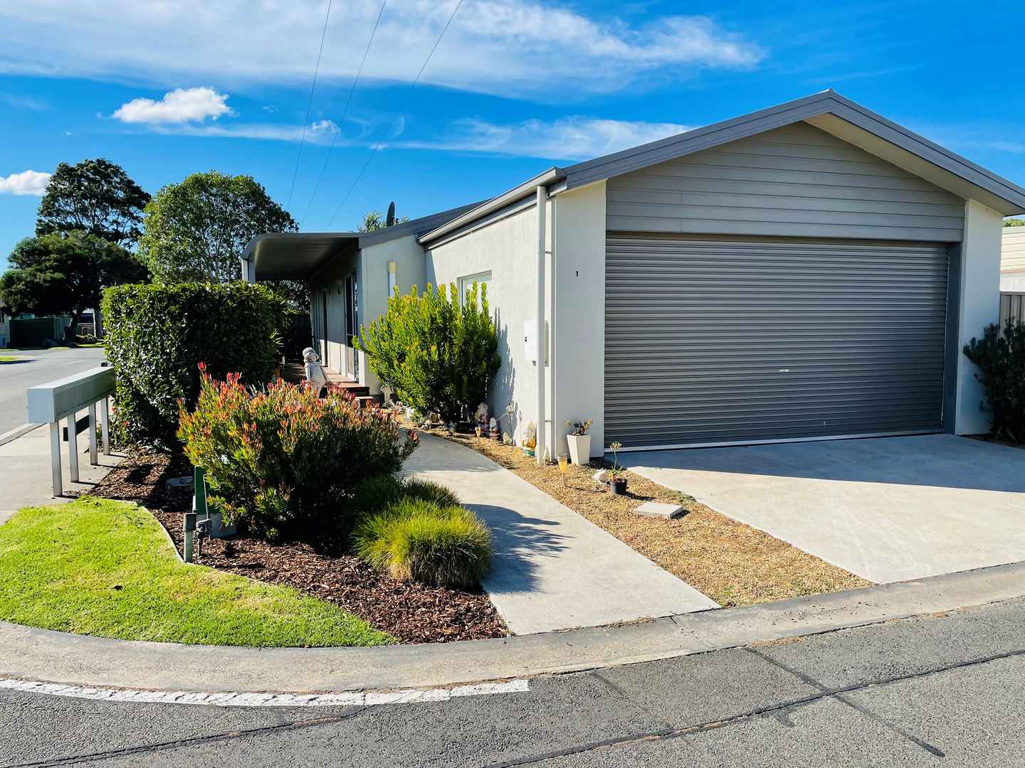 1 Hollydene Court PALM LAKE RESORT Bangholme