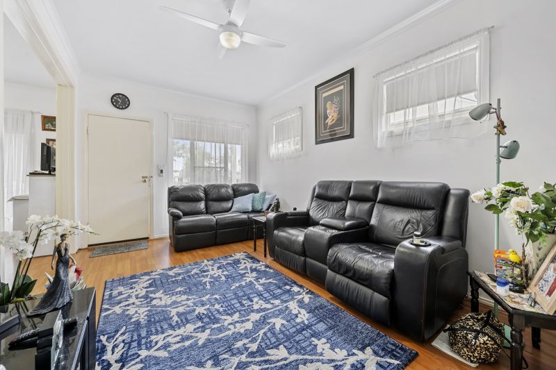 Vibrant & Beautifully Maintained!