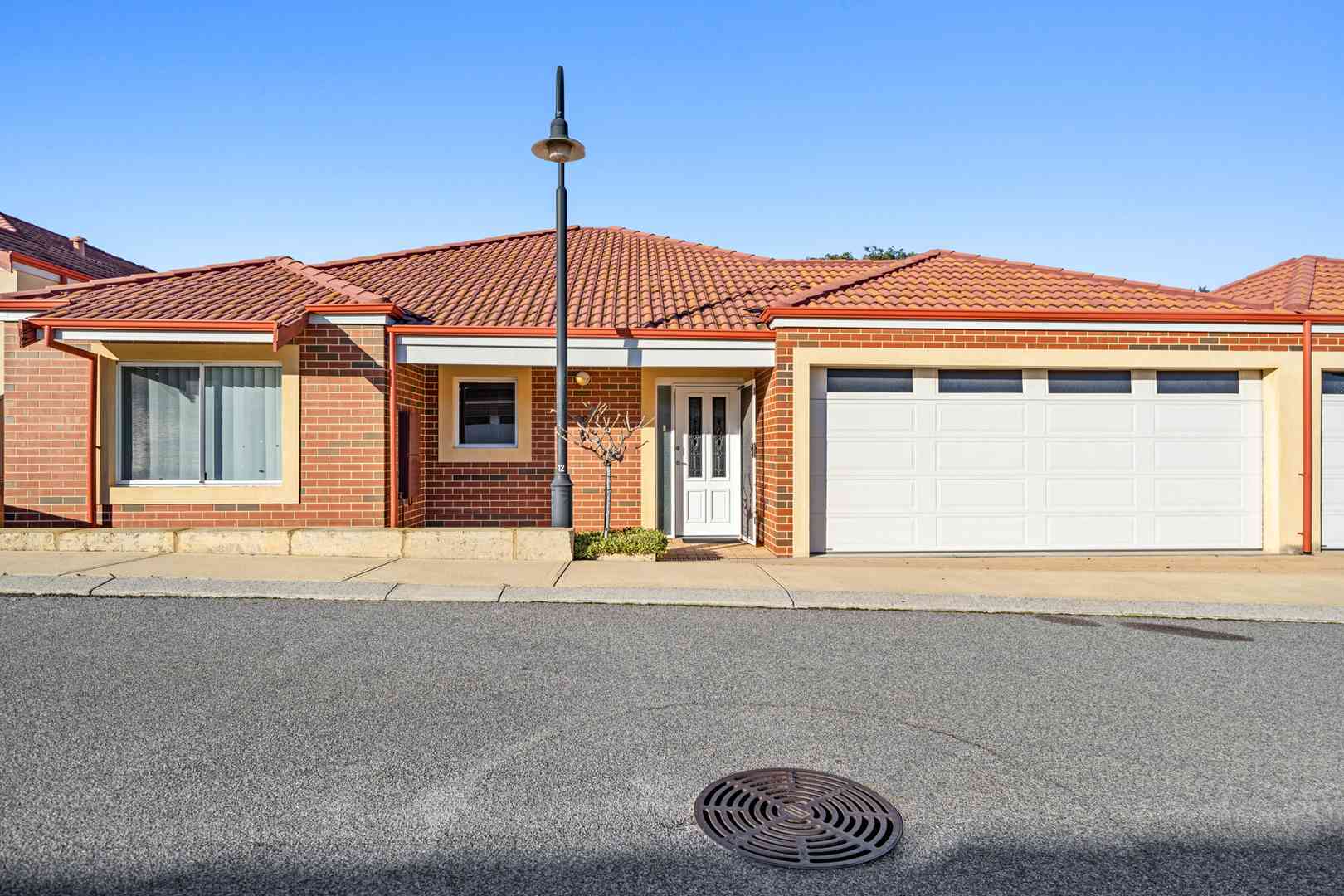 Delightful retirement villa with double garage