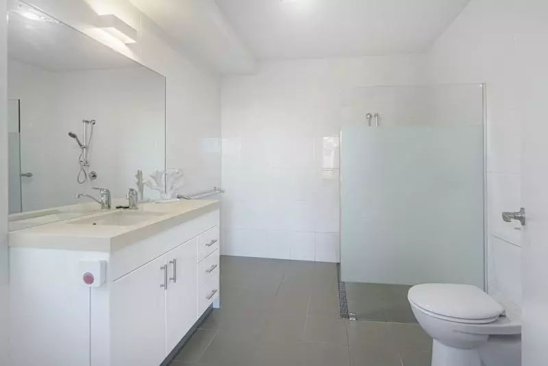 Spacious Coastal Villa with Room to Move