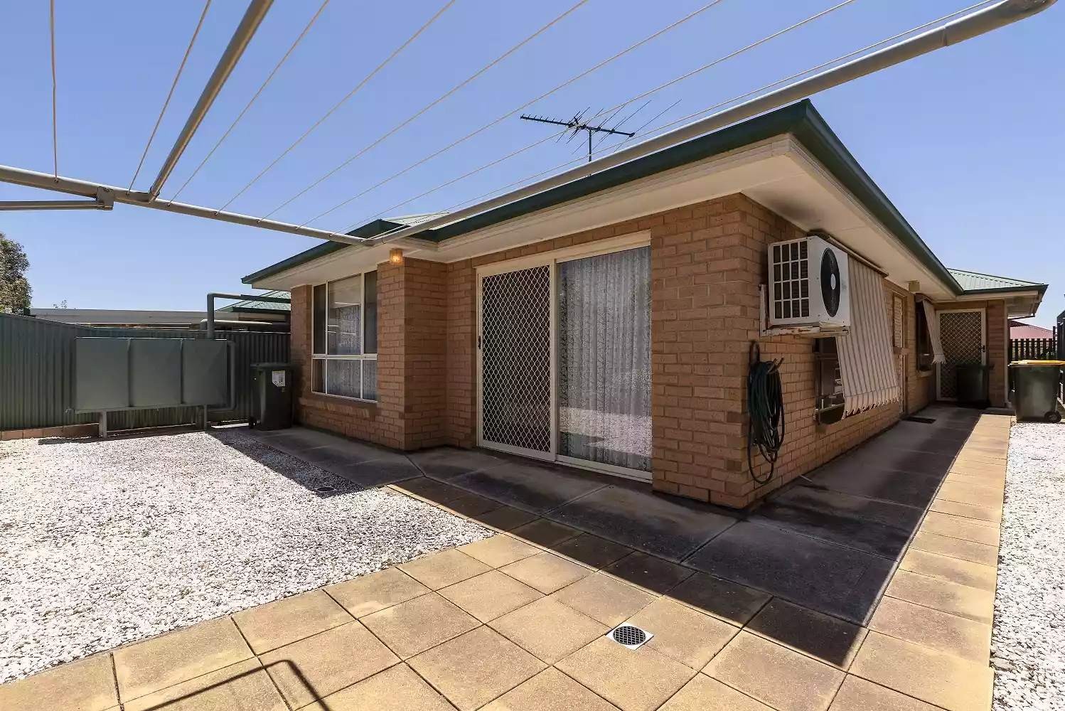 Three Bedroom - In Attractive Village