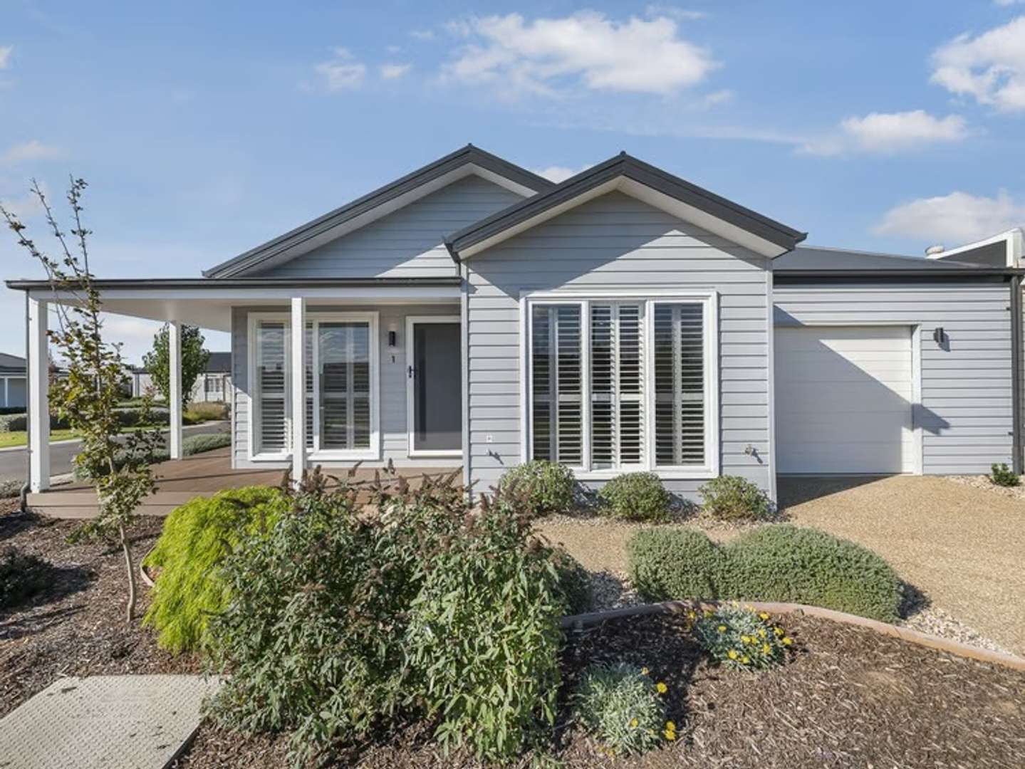 Lifestyle Communities Woodlea - This two-bedroom plus study home pulls out all the stops