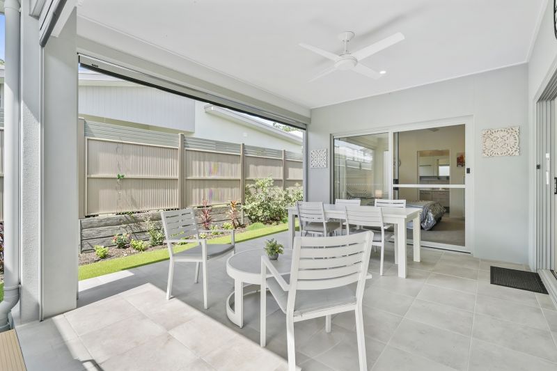 Established Sequoia IN IMMACULATE CONDITION