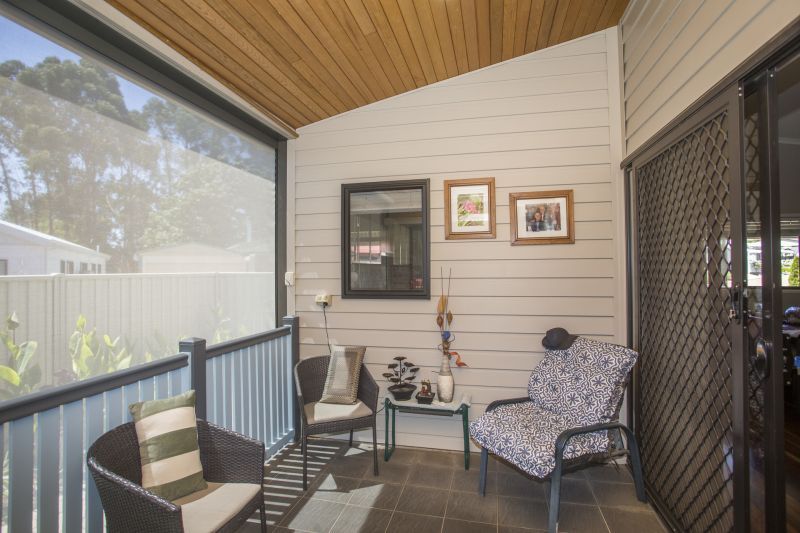 Beautiful & spacious 3 bedroom, 2 bathroom home with double carport