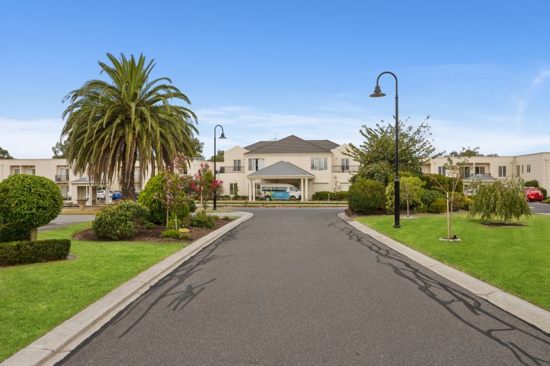 Over 55's living at The Lakes Estate - TWO WEEK TRIAL STAY AVAILABLE